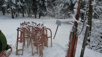 Schlittendepot am Ende der offiziellen Rodelbahn
