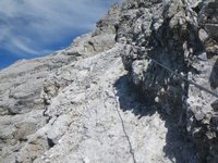 Typische Stelle fr den Eisengatter-Klettersteig; Aufstiege auf abfallenden Bndern kommen hufiger vor