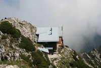 Der Staufen Klettersteig beginnt am Hochstaufen