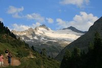 Die Hornspitzen dominieren das Panorama beim Aufstieg am ersten Tag