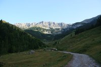 Blick auf die Reste der Wegscheid Niederalm